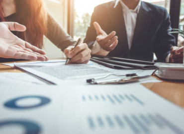Faites face à la complexité fiscale : Comment le conseil fiscal peut vous aider à naviguer dans les lois et réglementations fiscales